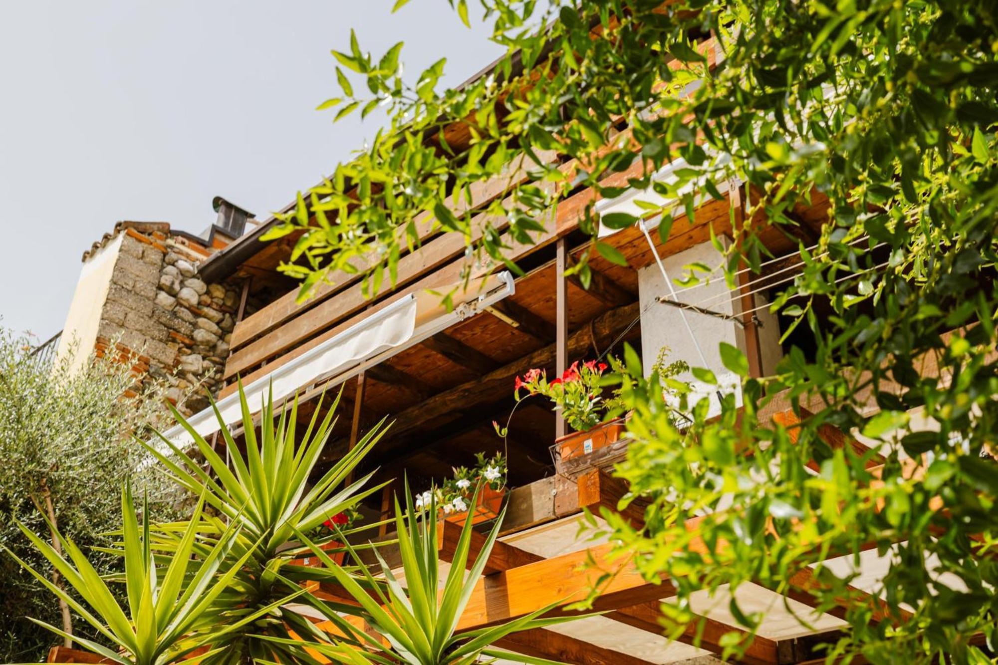 Cozy Castello Apartman Manerba del Garda Kültér fotó